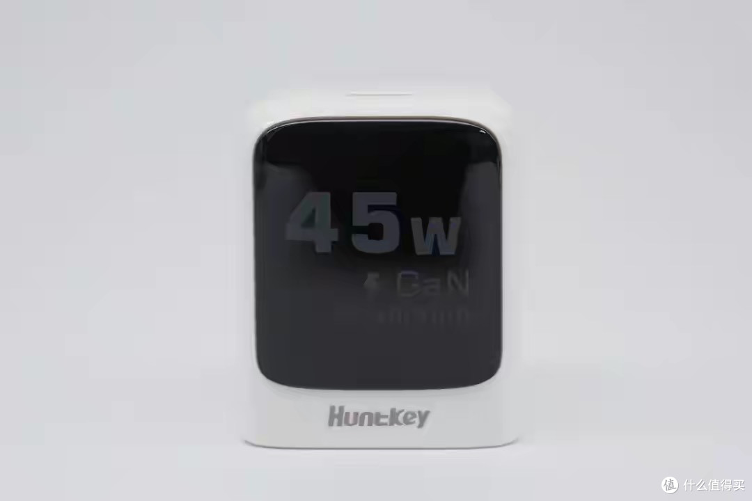 航嘉发布灵动F45 Neo充电器，为iPhone17量身定制的45W安全快充
