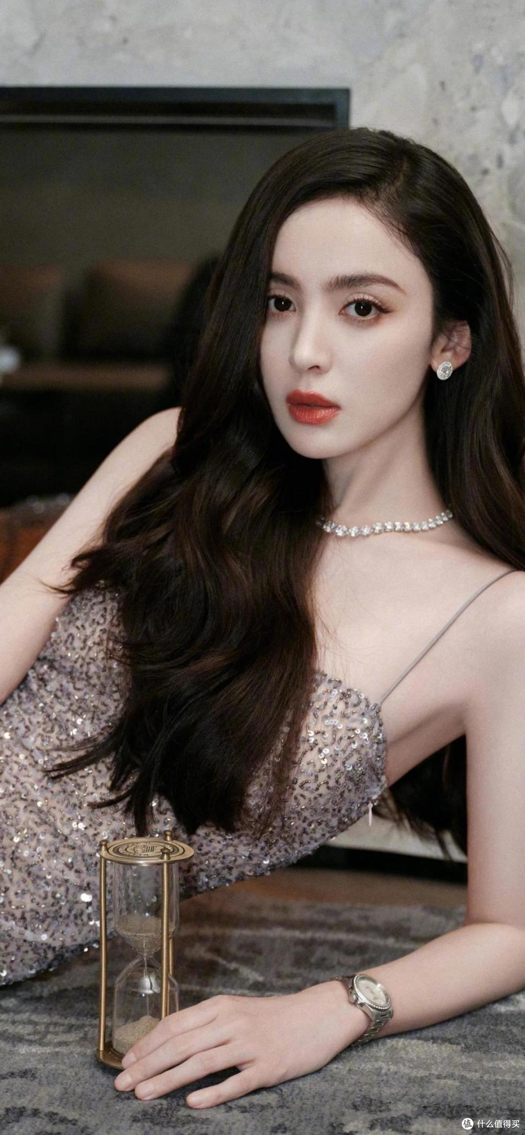 绝美颜值暴击！古力娜扎生图引热议，“人间富贵花”高级审美