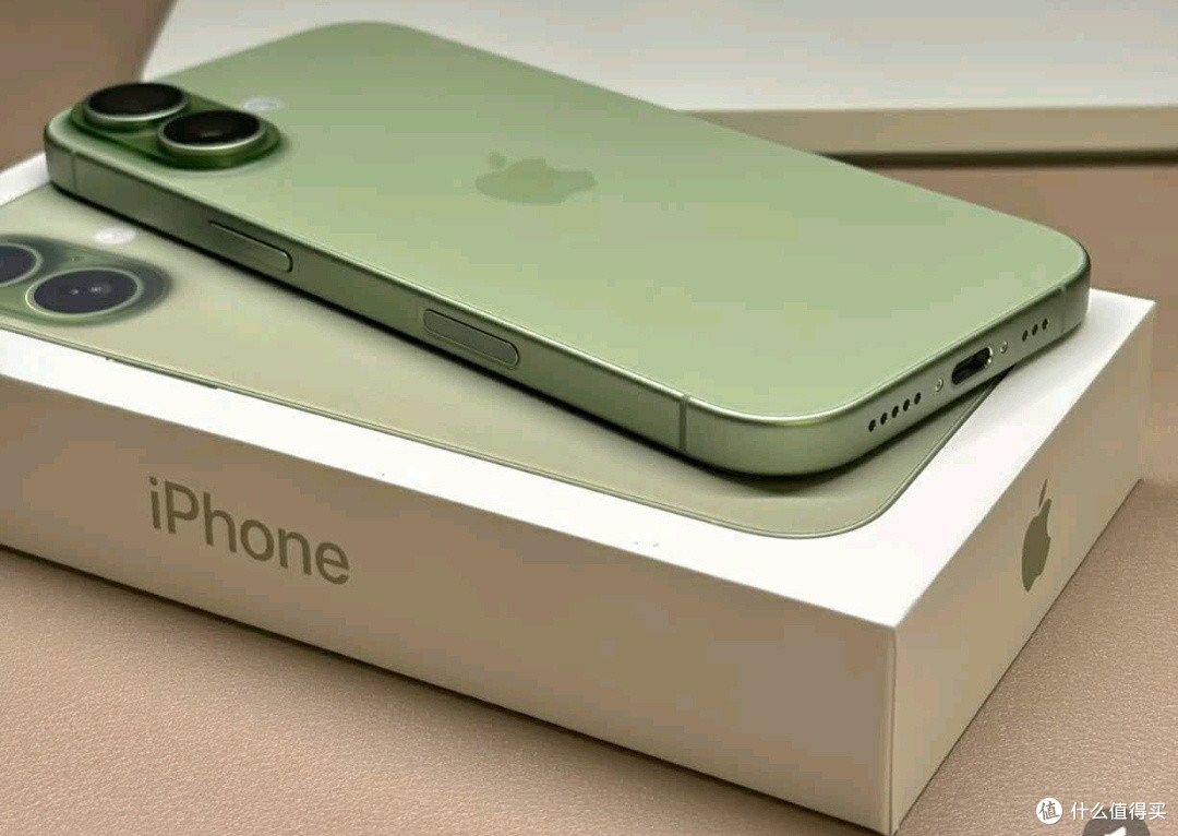 自然与科技的共鸣：iPhone 17 256GB鼠尾草绿深度体验_iPhone_