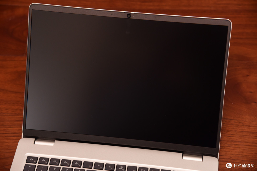 AI模型!长续航!40Gbps!指纹开机!戴尔Pro14商务笔记本实测!