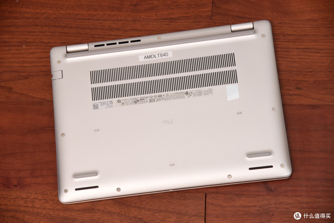 AI模型!长续航!40Gbps!指纹开机!戴尔Pro14商务笔记本实测!
