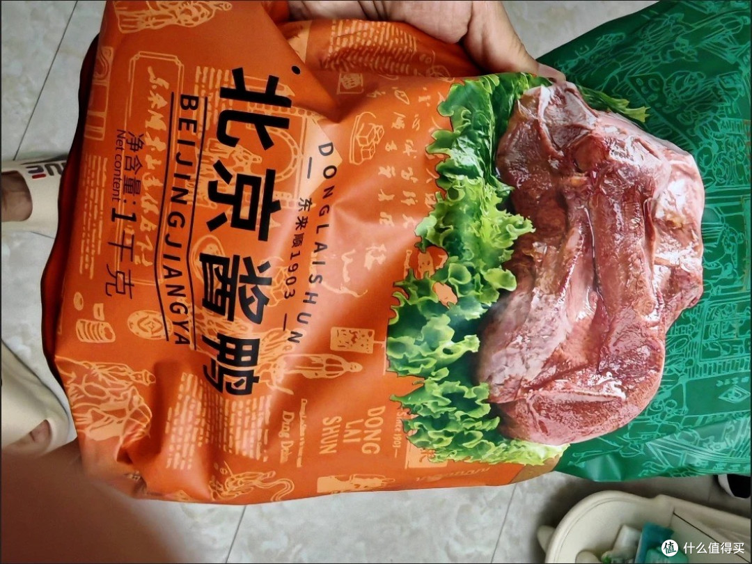 北京烤鸭:千年古都的味觉传奇