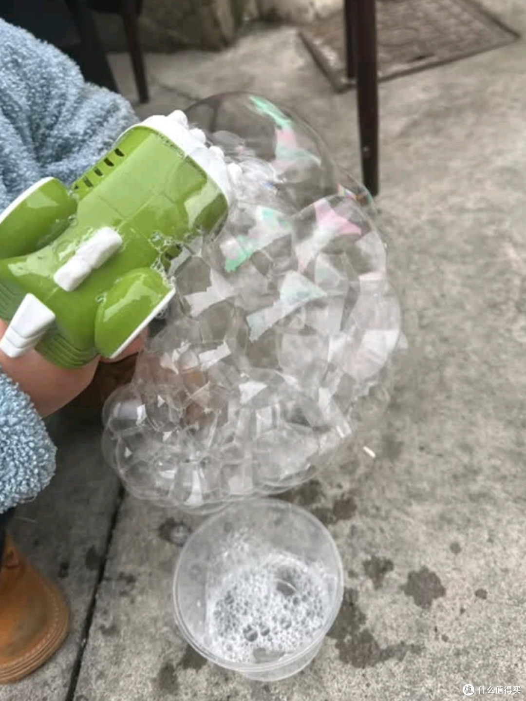 京喜自营5元入手儿童手持电动恐龙泡泡机,孩子高兴坏了