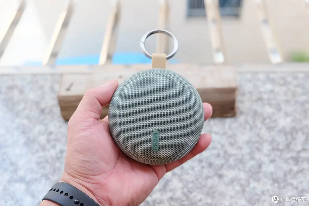 REDMI户外蓝牙音箱2体验:音质能打,三种播放模式,价格是惊喜