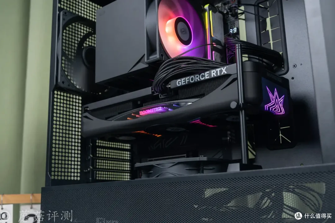 或50系高端显卡中值得入的一款、影驰RTX 5070 Ti星曜NOX OC显卡