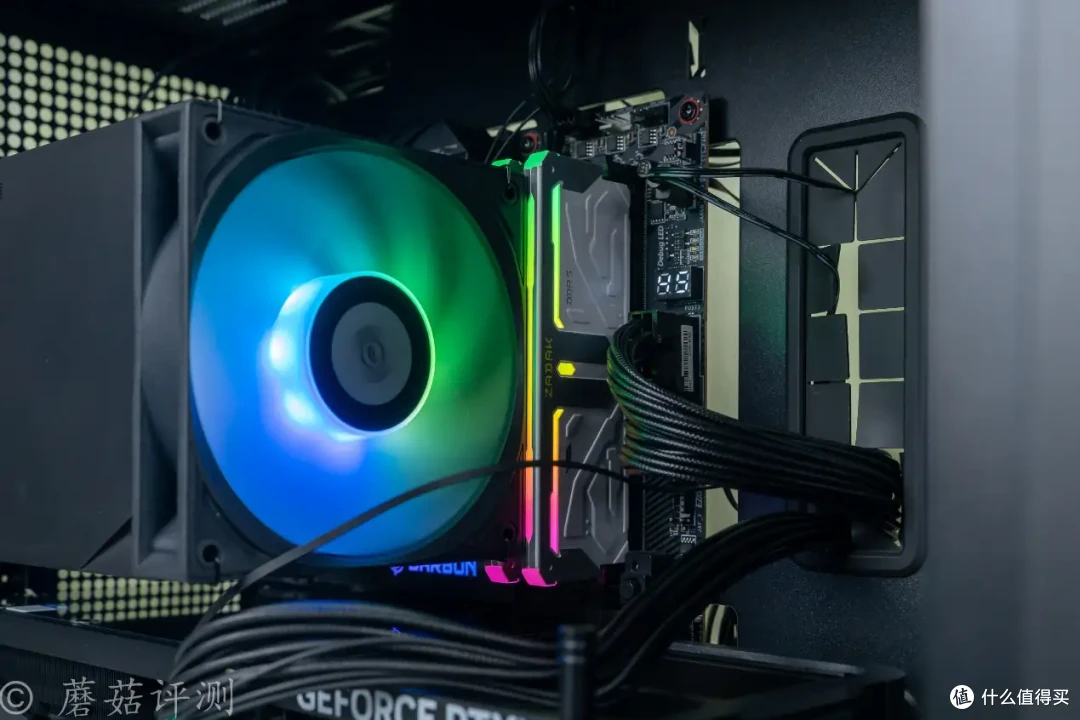 或50系高端显卡中值得入的一款、影驰RTX 5070 Ti星曜NOX OC显卡