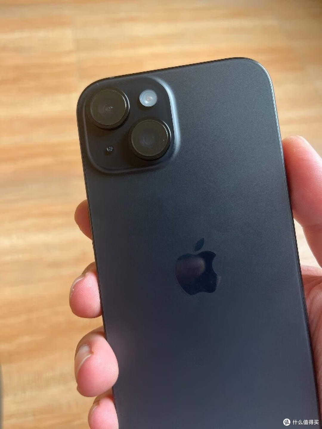 iPhone 15依然强劲，无需换17
