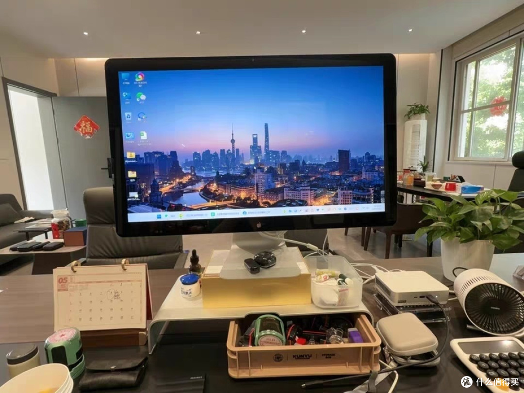 苹果27英寸LED显示屏我的桌面好屏