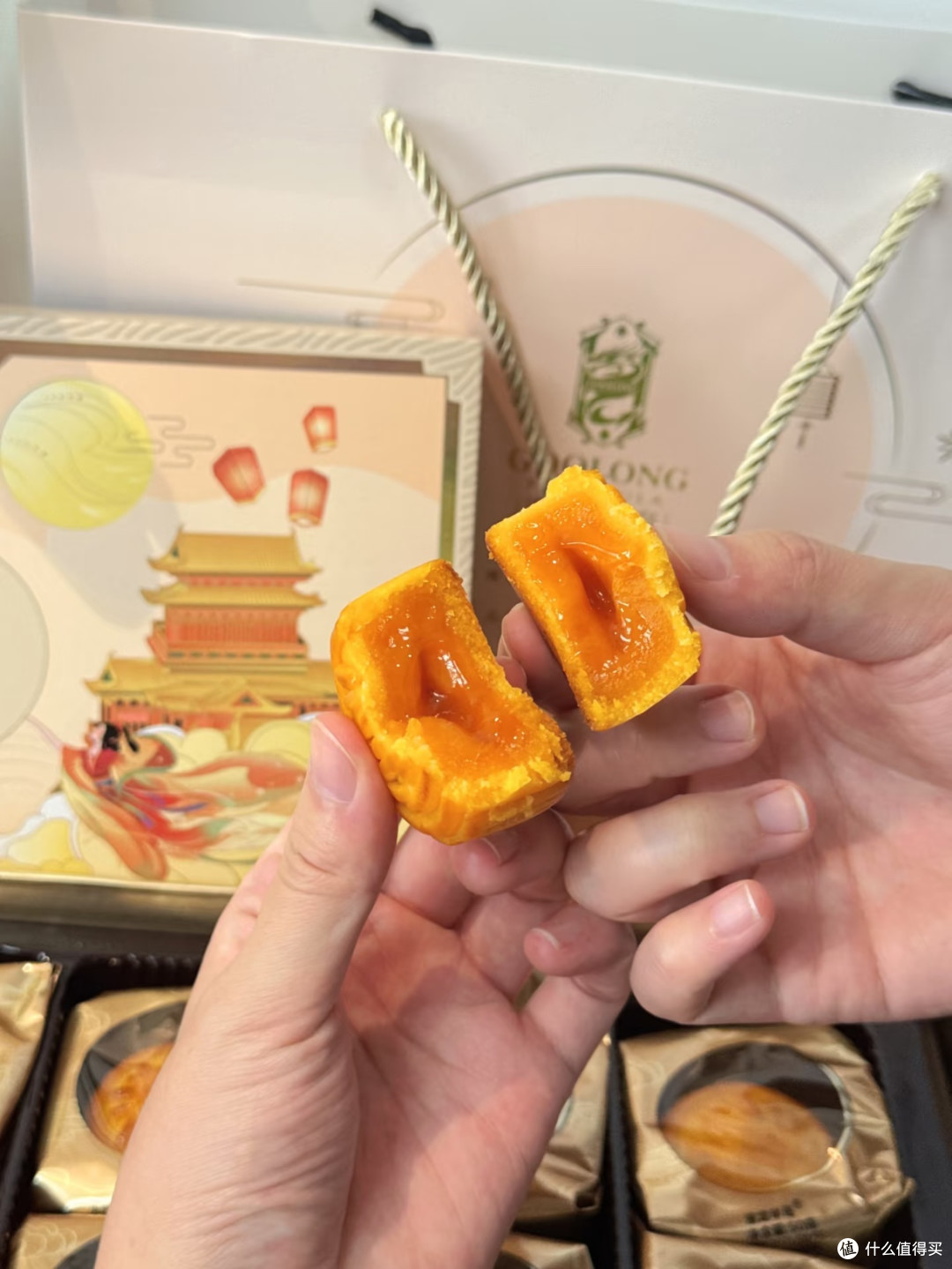 提前解锁中秋快乐!这口流心月饼,让我忍不住囤了三盒