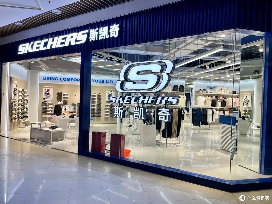 “全都要”的斯凯奇，从潮流宠儿到“爸妈鞋”再到双位数暴跌