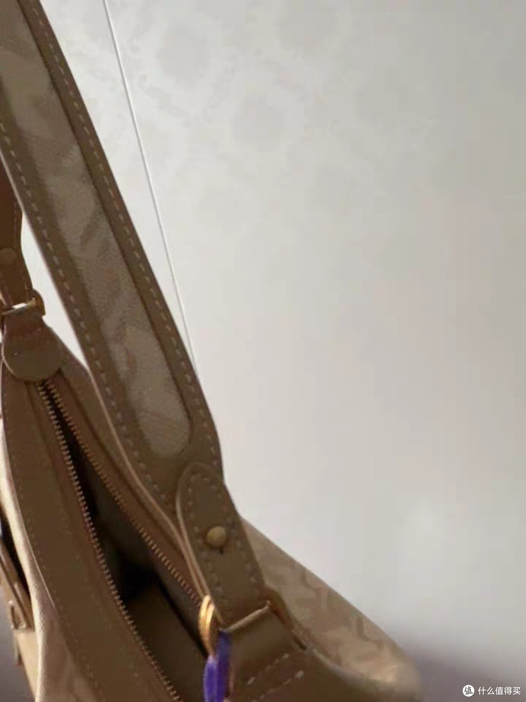 纽芝兰独角兽饺子包:通勤必备
