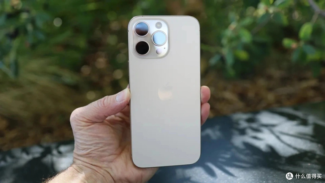 iPhone16ProMax售价“大跳水”,512GB跌价2301元,17Pro不香了