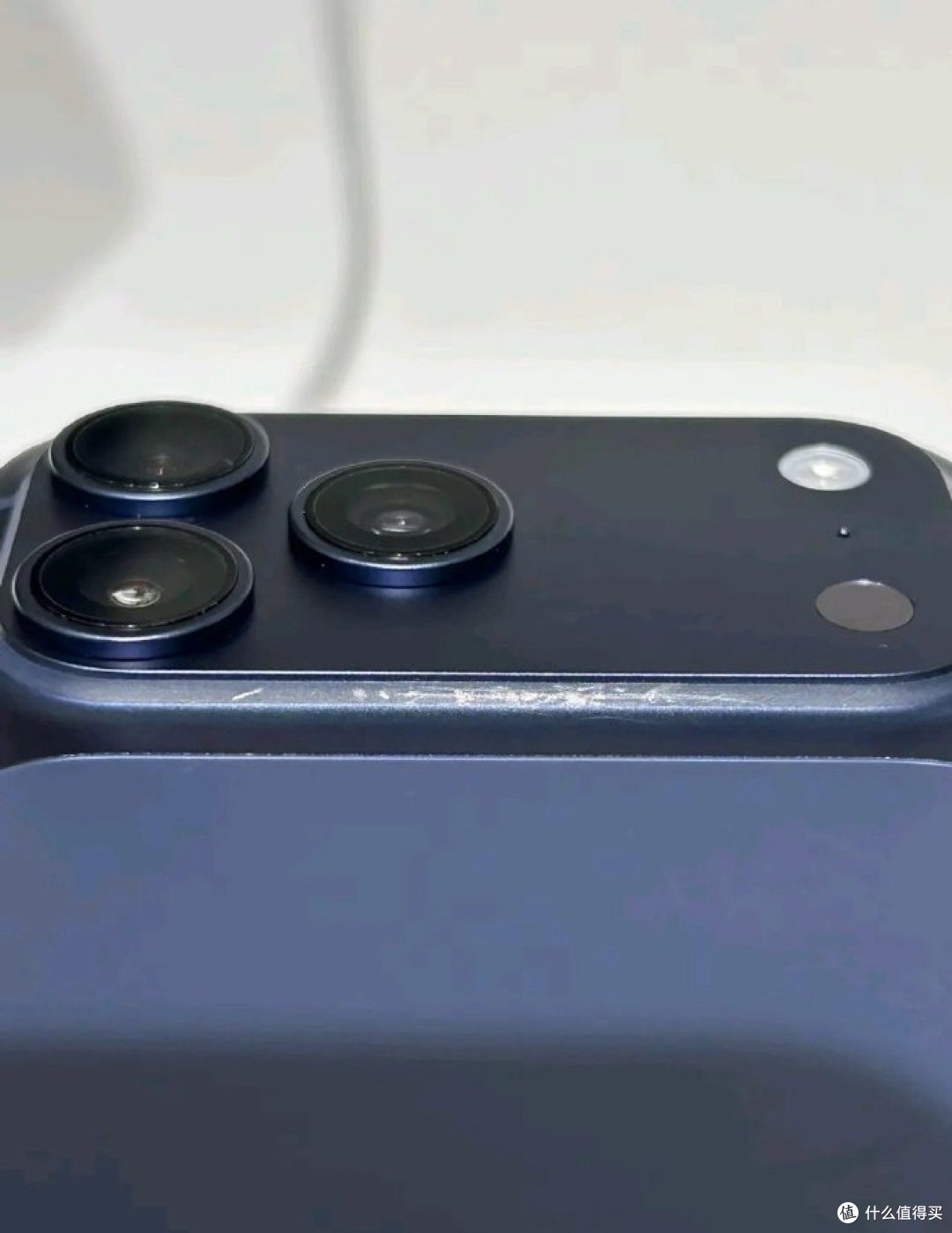 iPhone16ProMax售价“大跳水”,512GB跌价2301元,17Pro不香了
