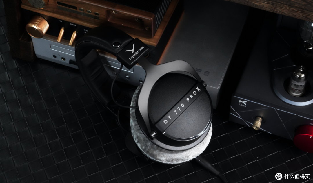 监听与欣赏音乐两不误!评拜雅DT770 PRO X头戴式录音棚专用耳机