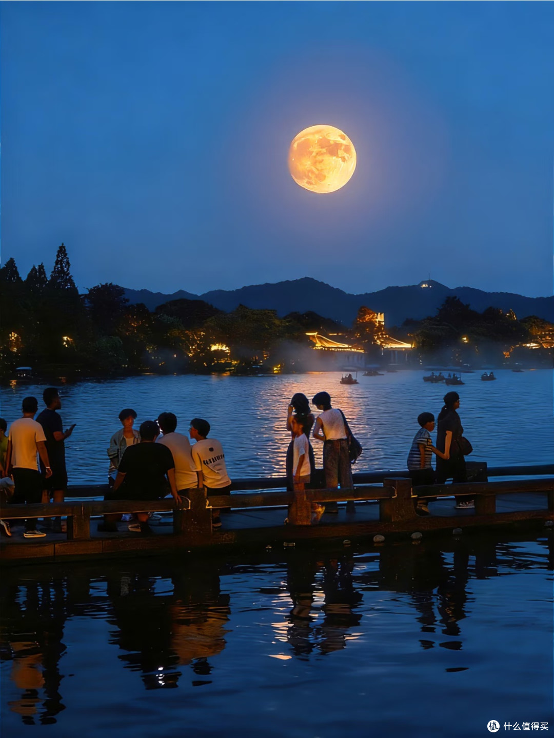 中秋夜游西湖后,我摸清了国庆不累又出片的「错峰路线」