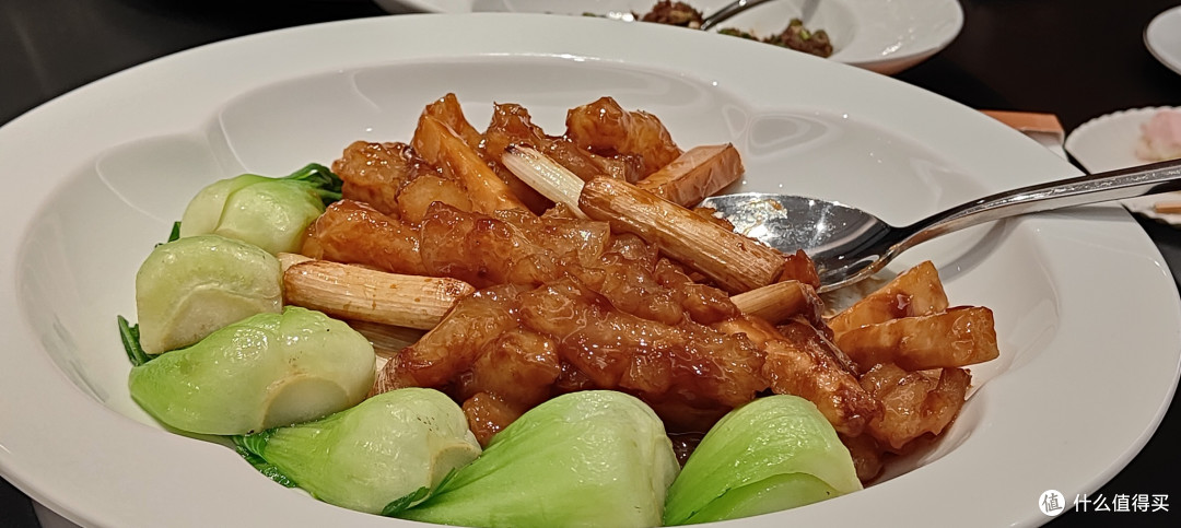 民国时期创业,换了新址的青岛饭店,餐厅口味是否如旧?