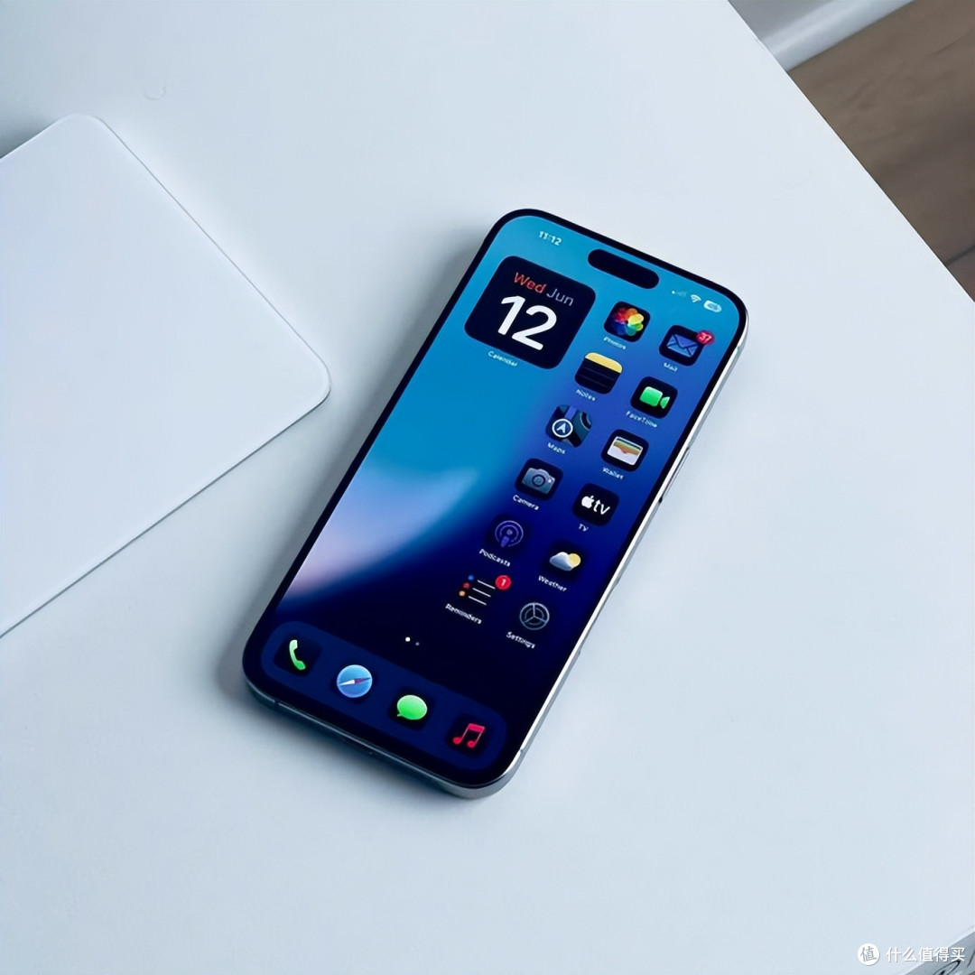 库克“加量不加价”,iPhone 17 Pro遥遥领先,流畅用5年!