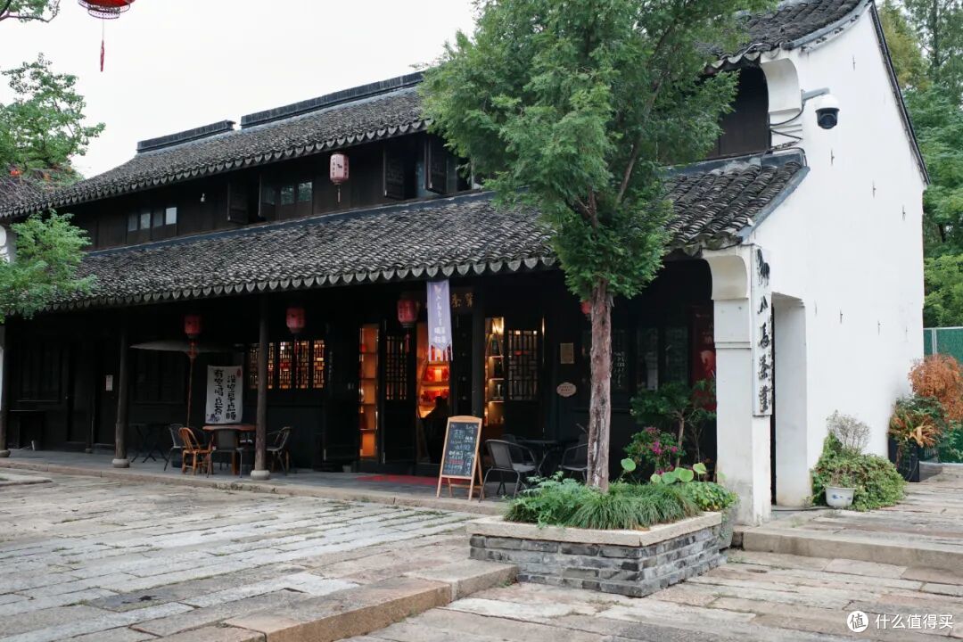 挖到一座人少好吃又清净的小城,现在买票出发还来得及!