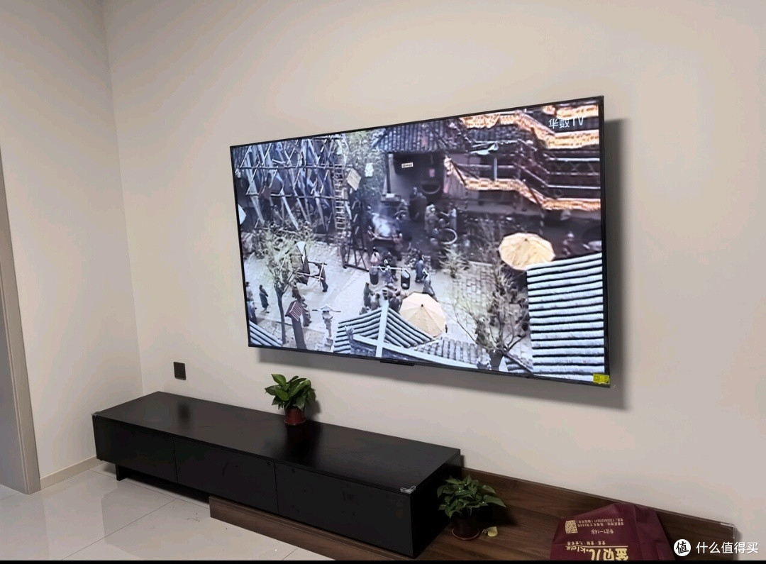 高音画4K电视点亮新家客厅