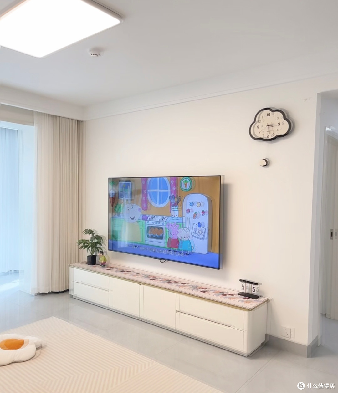 小户型客厅这样装,温馨与显大我全都要!建面105㎡的逆袭秘籍