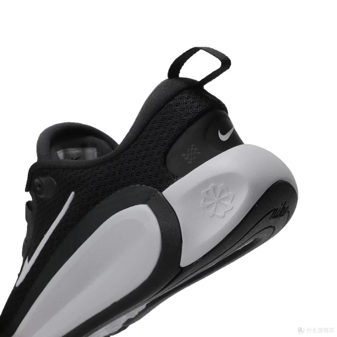 Nike INFINITY FLOW：儿童运动鞋推荐