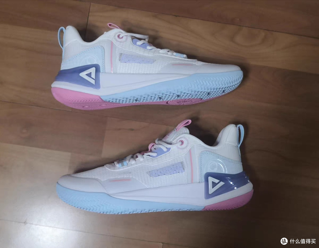 匹克态极游侠2.0篮球鞋:时尚与科技结合