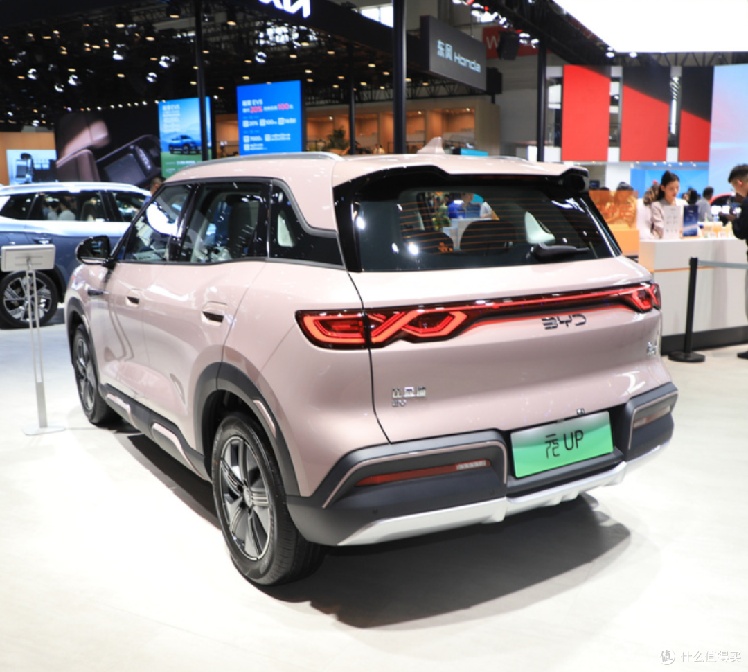比亚迪小型SUV元UP汽车