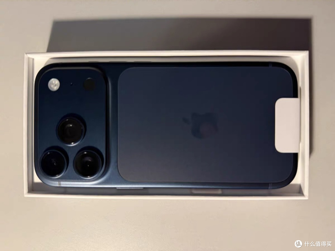 双11必入神机！iPhone 17 Pro Max：性能炸裂的移动影像巅峰。