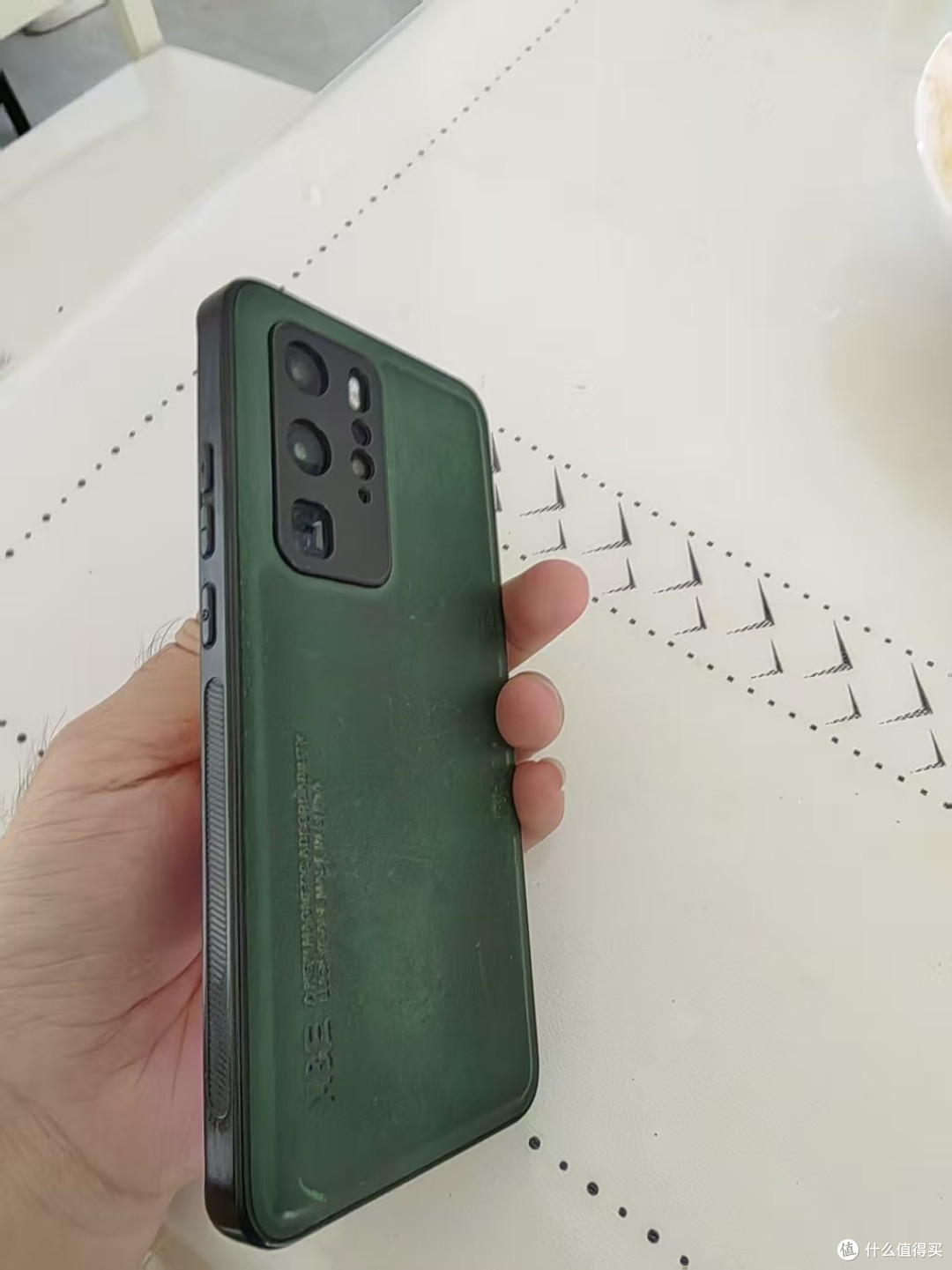 华为P40 Pro钉子户实录:苹果17难惊艳,换机再等等