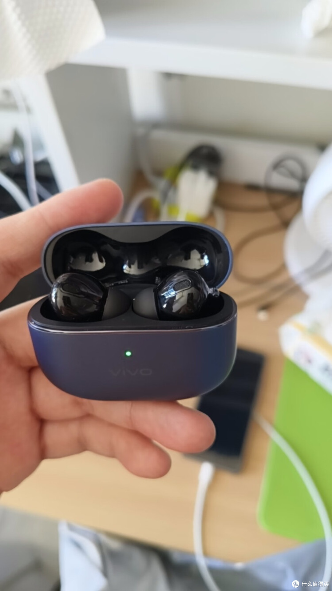 vivo TWS蓝牙耳机深度体验：深蓝色的听觉魅力

 