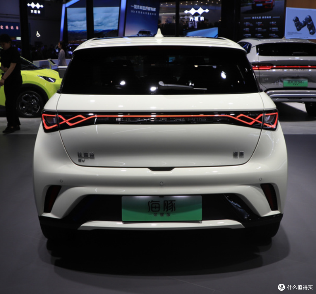 比亚迪海豚电动车汽车