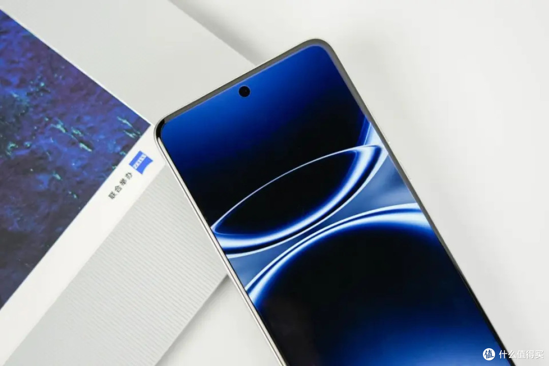 vivo还是妥协了,2K屏+6000mAh+2亿像素,顶级影像旗舰降至新低价