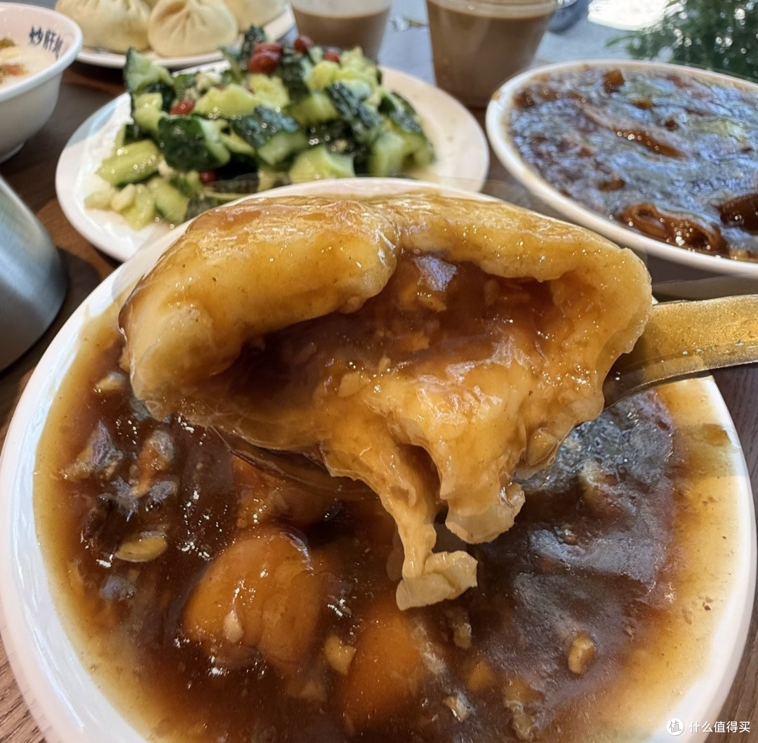 北京本地人爱去的包子炒肝:藏在巷尾的京味早餐
