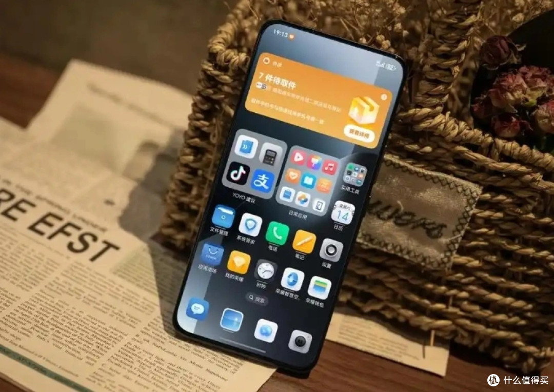 荣耀打响“价格战”,16GB+1TB+100W闪充,顶配旗舰已重回低价