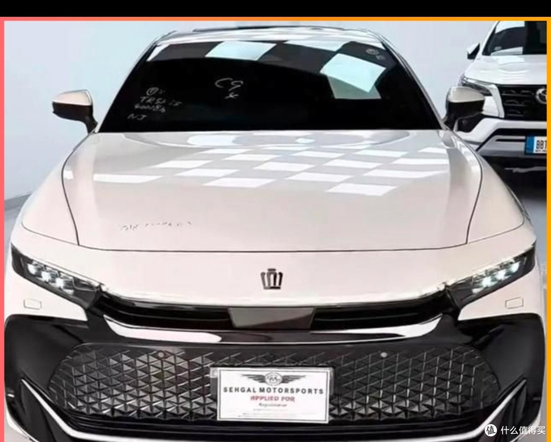36.9万值吗?新皇冠2.4T+四驱破百5.8秒,硬刚奥迪A6不手软?