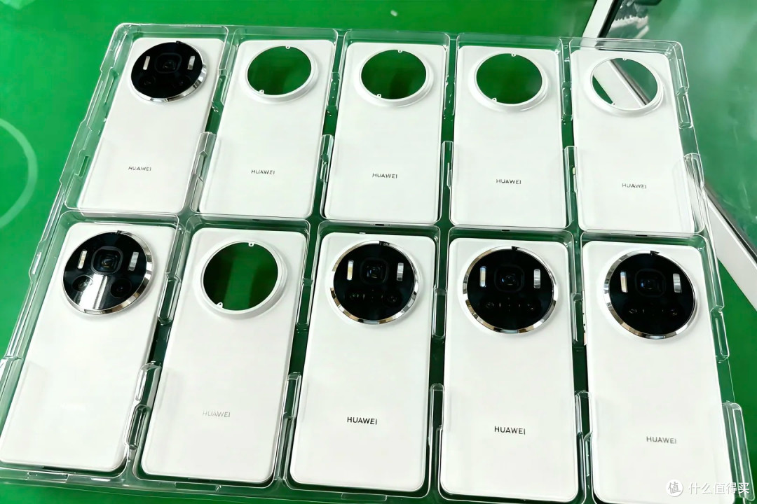 小米17系列销量破百万,友商失败,只等华为Mate80系列出手