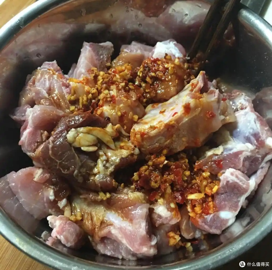 软糯南瓜吸肉汁，排骨嫩到脱骨！