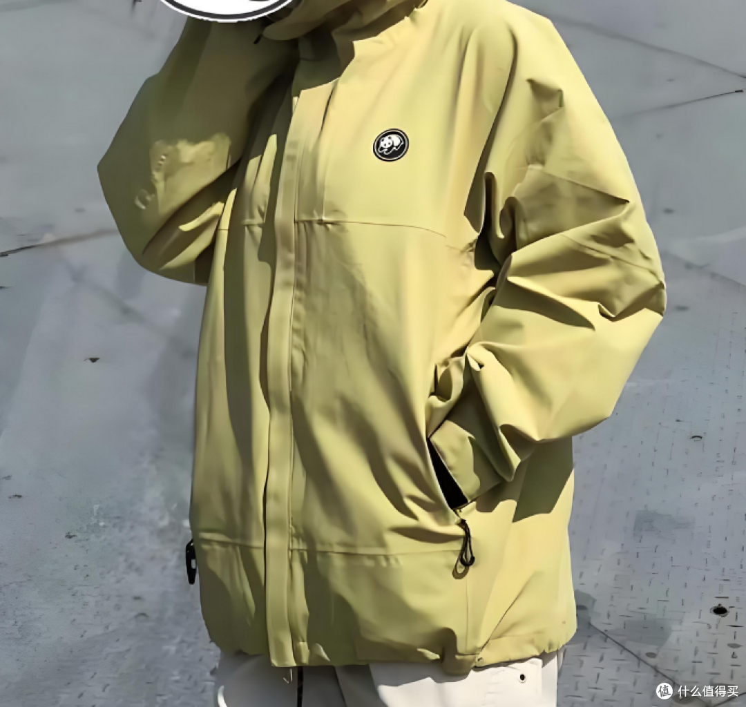 户外登山冲锋衣对决:品牌排行榜前十名该怎么选?不花冤枉钱!
