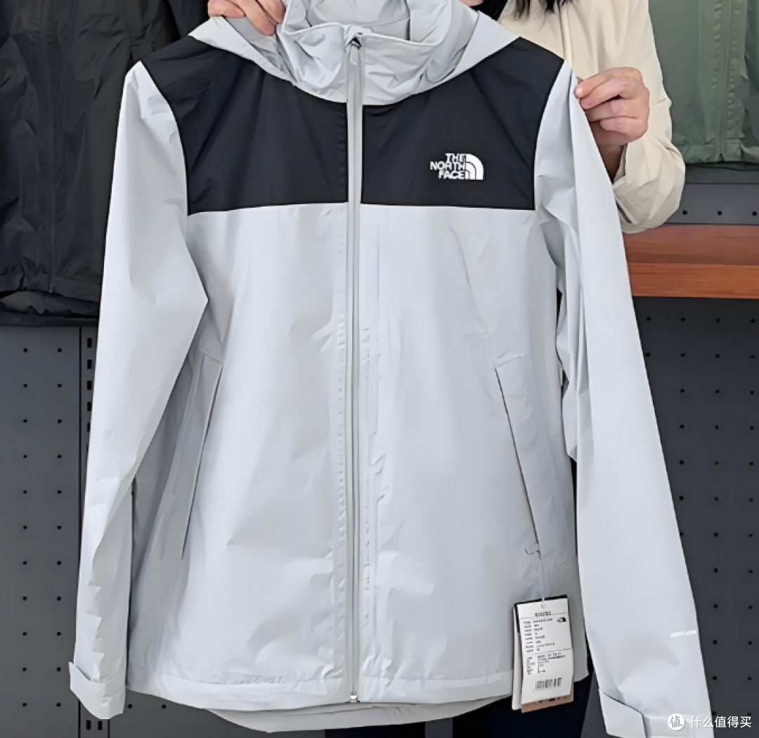 户外登山冲锋衣对决:品牌排行榜前十名该怎么选?不花冤枉钱!