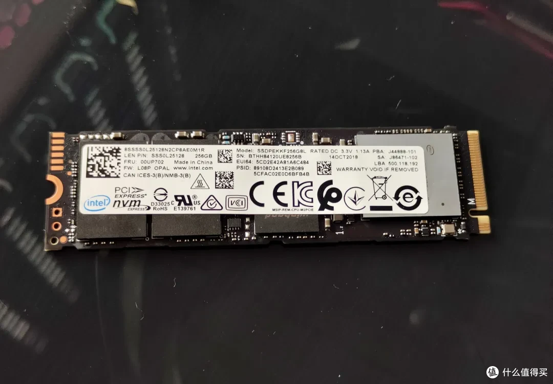 捡来个intel m.2 固态当系统盘,显卡没插电也把系统装上了