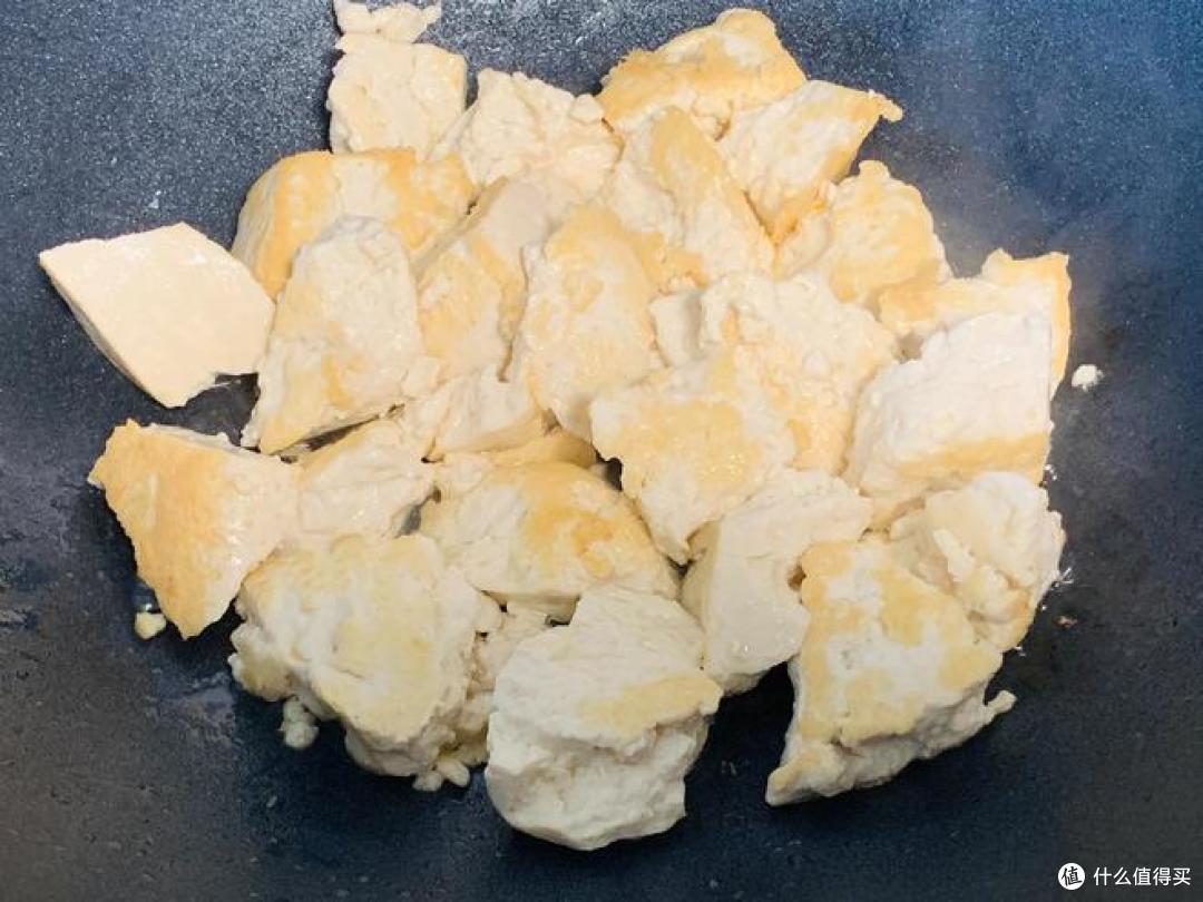 豆腐这样做谁还没试过?又香又嫩,比红烧肉还好吃,下饭一绝!