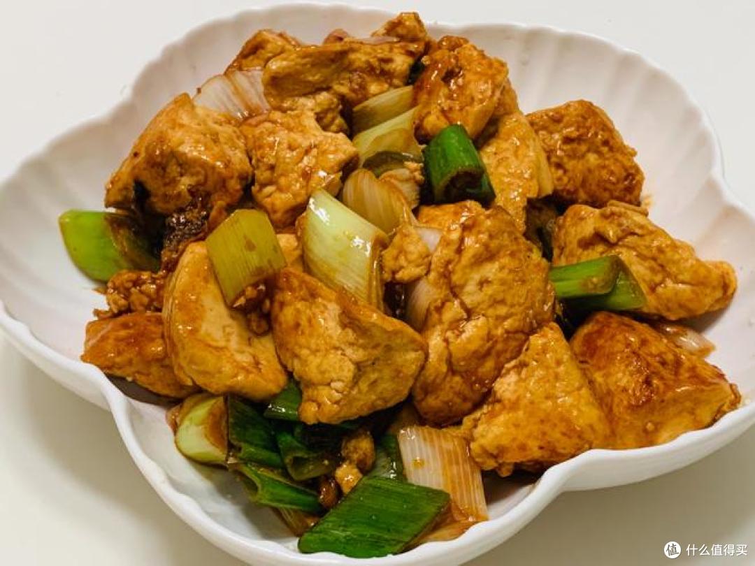 豆腐这样做谁还没试过?又香又嫩,比红烧肉还好吃,下饭一绝!