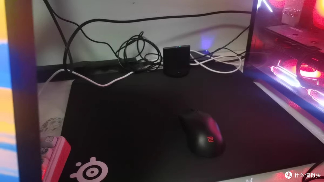 指尖上的竞技艺术:ZOWIE U2-DW无线鼠标
