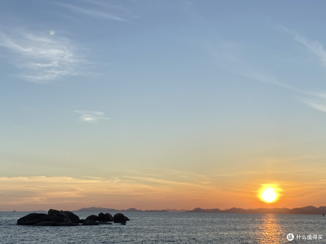 台山大浪湾:一场与海浪、贝壳和夕阳的浪漫邂逅。