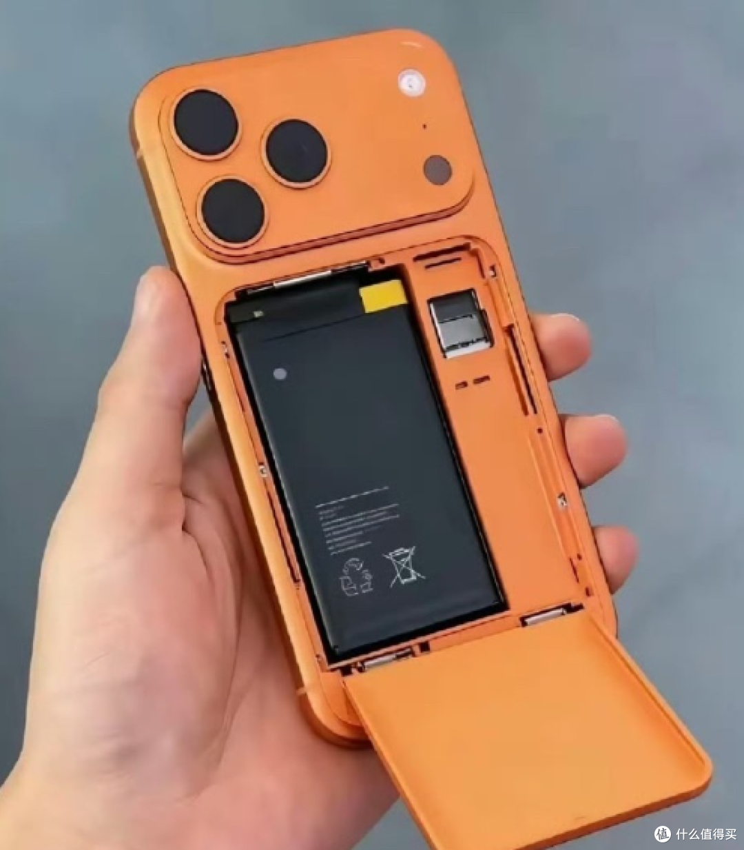 iPhone 要支持换电池了?欧盟 2027 年新规落地,充电宝公司慌了