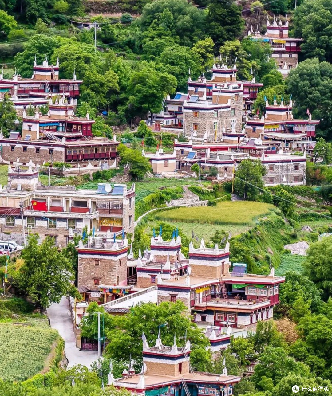 十一黄金周,小众旅行目的地推荐,秘境古村、未被开发的自然风光