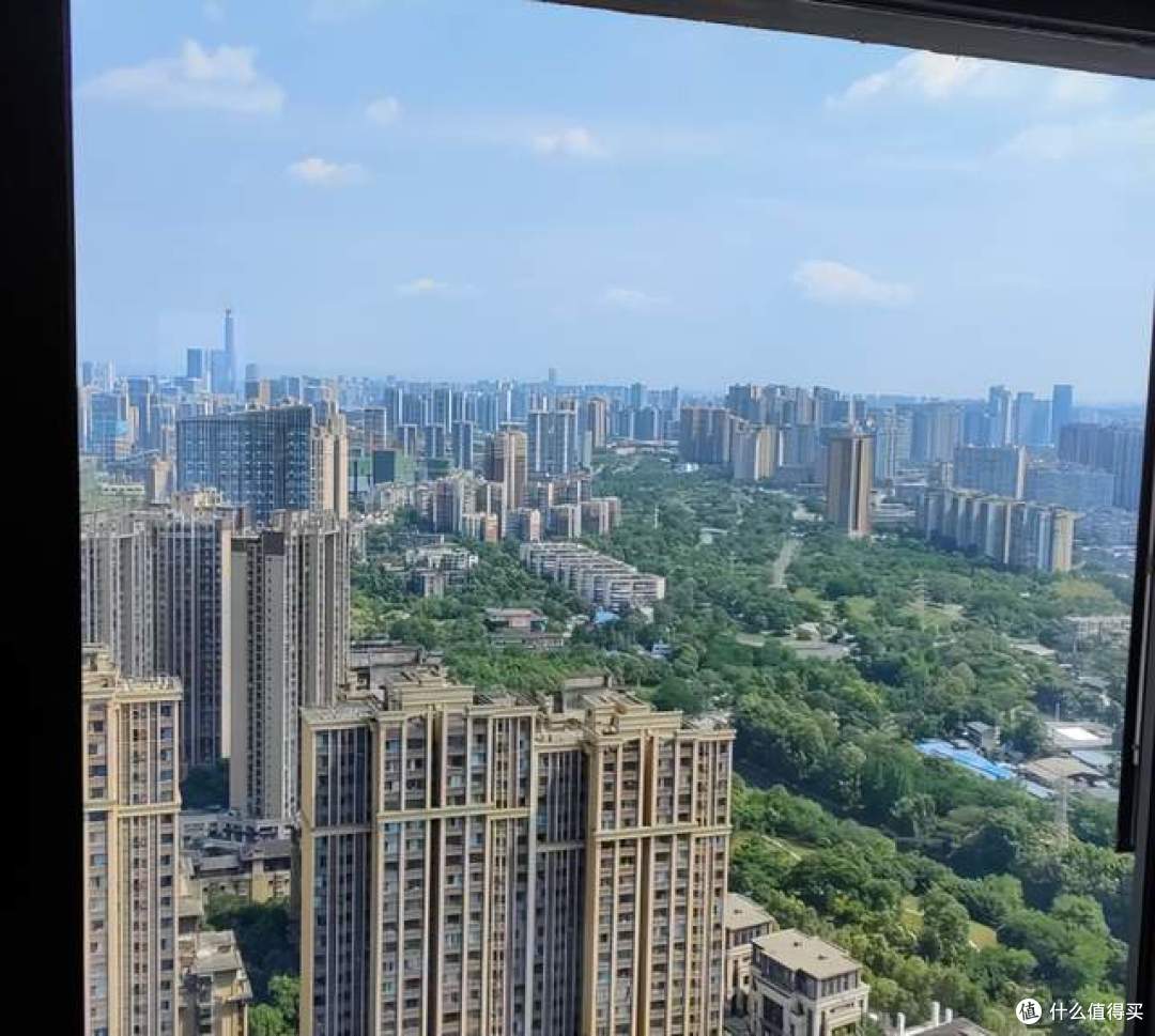 不听劝买了“超高层小区”,入住2年后,肠子悔青了,卖都卖不掉