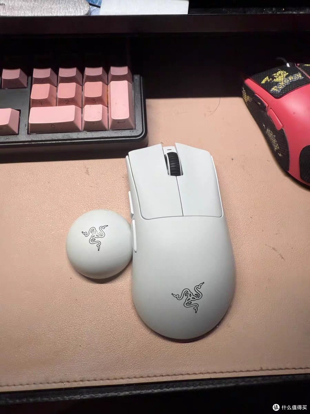 雷蛇蝰蛇V4 Pro:8K电竞无线鼠标
