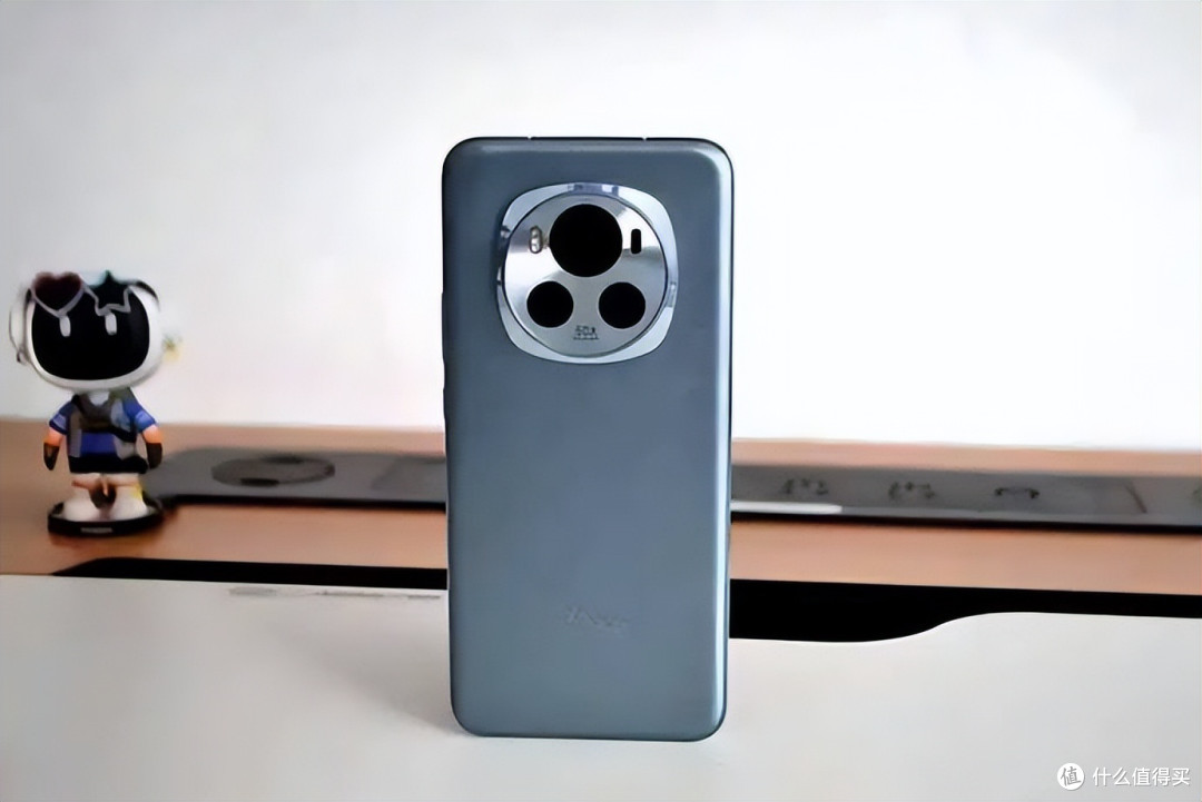 3099元买旗舰！荣耀Magic6：骁龙8Gen3+鹰眼相机，中端价杀疯全场