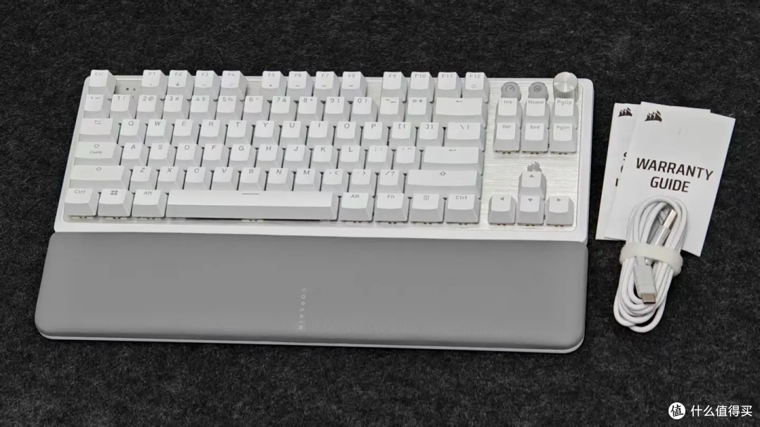 海盗船新款磁轴键盘开箱——K70PRO TKL加量不加价